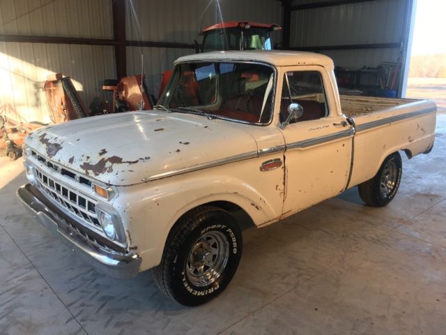 1965 Ford F-100 Custom Cab short bed 1965 Ford F-100 Custom cab