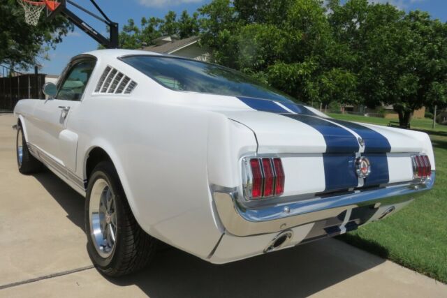 1965 Ford Mustang GT350 Fastback 2+2 - photo 3