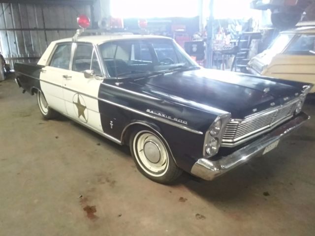 19t5 Ford Galaxie - photo 3