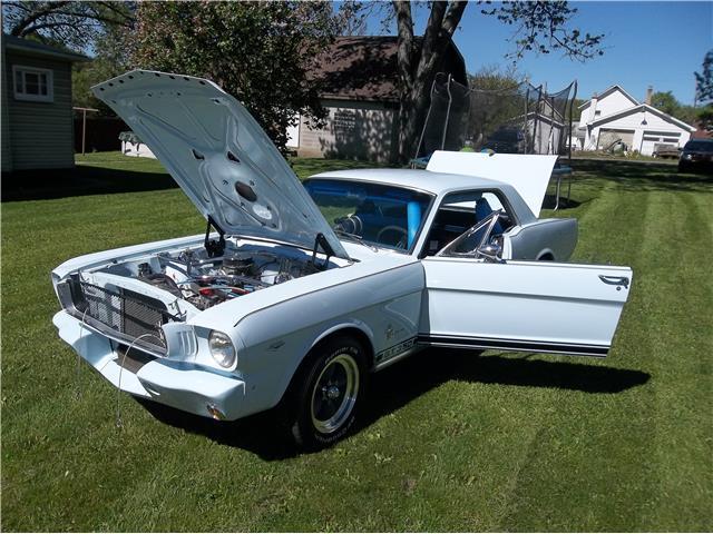 1965 Ford Mustang - photo 2