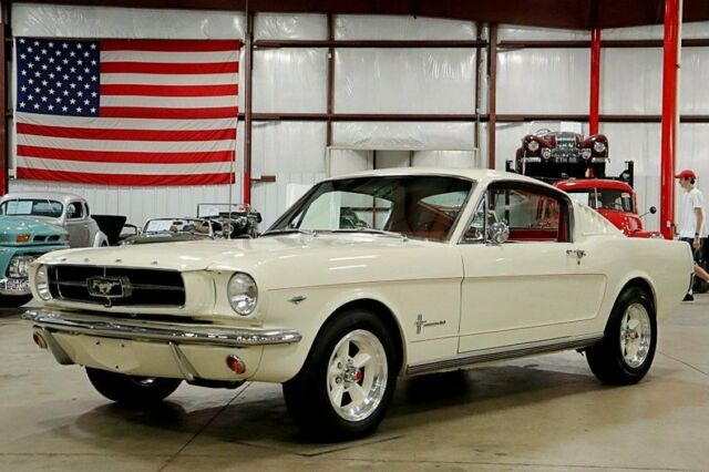 1965 Ford Mustang 2+2 338 Miles Cream Coupe 289ci V8 4-Speed Manual 1965 Ford Mustang 2+2