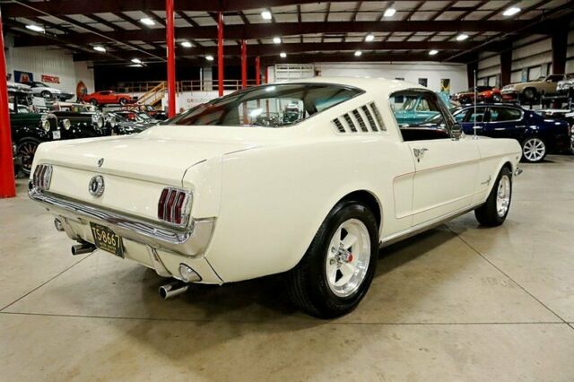 1965 Ford Mustang 2+2 - photo 5