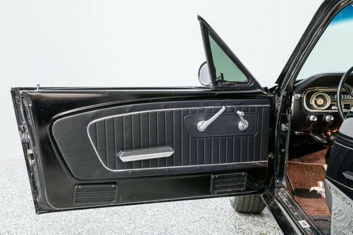 1965 Ford Mustang - photo 11