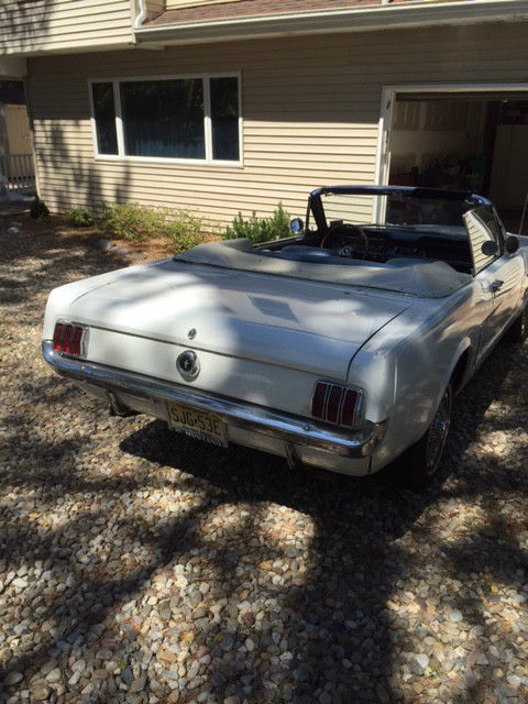 1965 Ford Mustang - photo 2