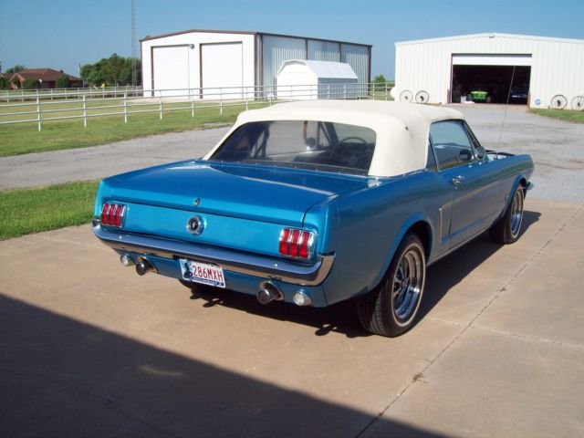 1965 Ford Mustang CONVERTIBLE - photo 4