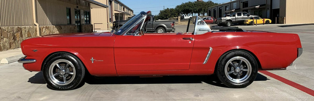 1965 Ford Mustang Convertable, 4 Speed, Power Brakes, Electronic Ignigtion 1965 Ford Mustang