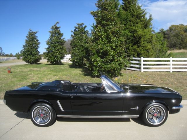 1965 Ford Mustang Convertible 289 V8 Auto w/ DISC / AC & Powersteering 1965 Ford Mustang