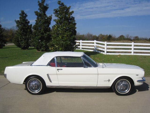 1965 Ford Mustang Convertible - photo 2