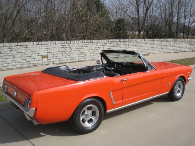 1965 Ford Mustang Convertible - photo 8