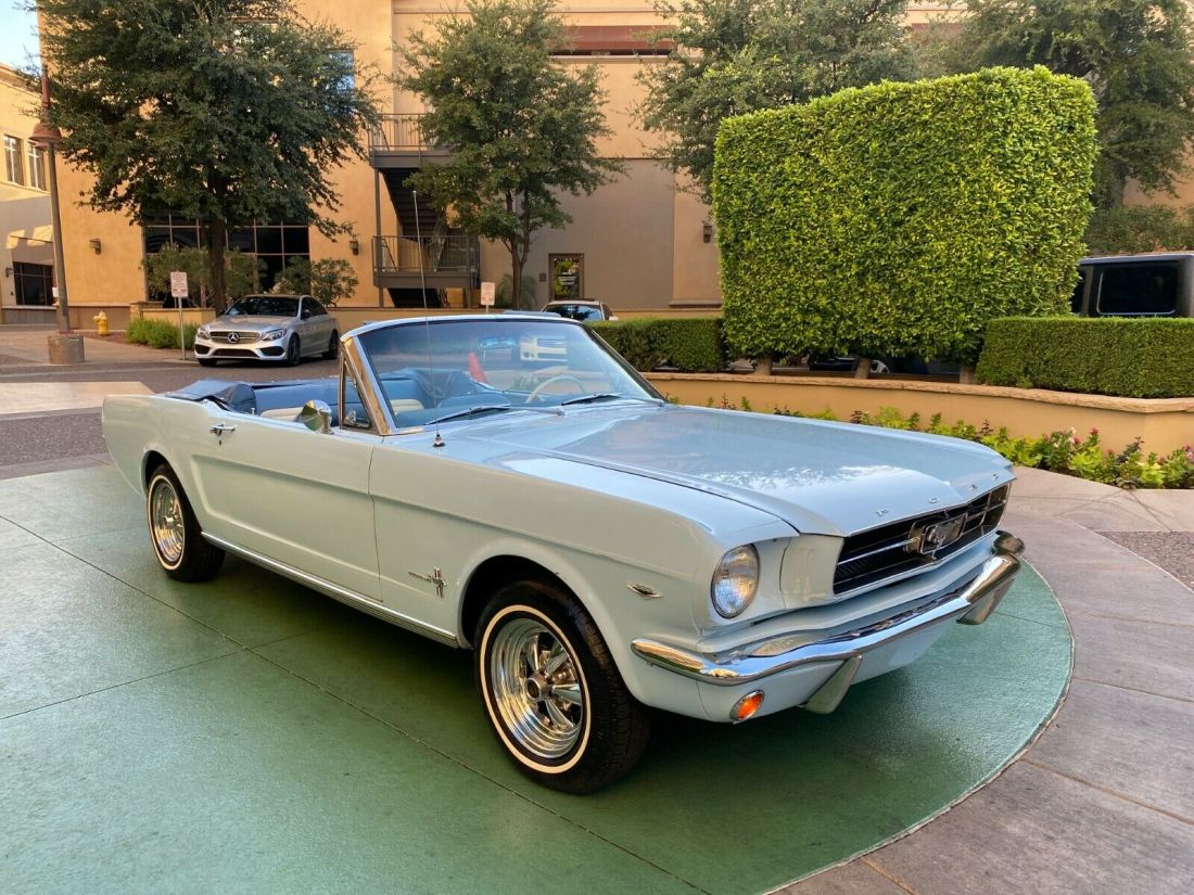 1965 Ford Mustang Convertible 289 V8 Automatic Deluxe 2 tone interior 1965 Ford Mustang Convertible