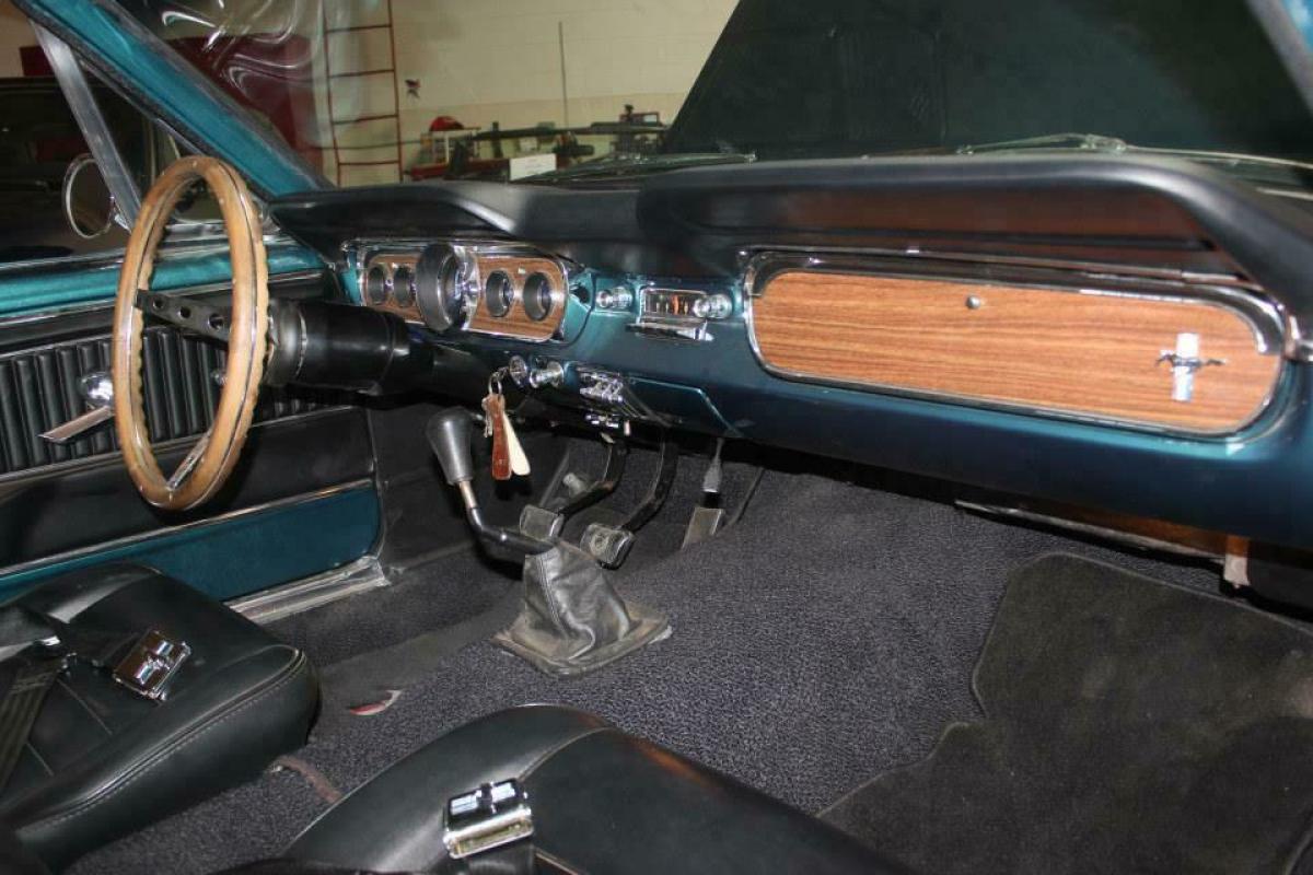 1965 Ford Mustang Convertible - photo 11