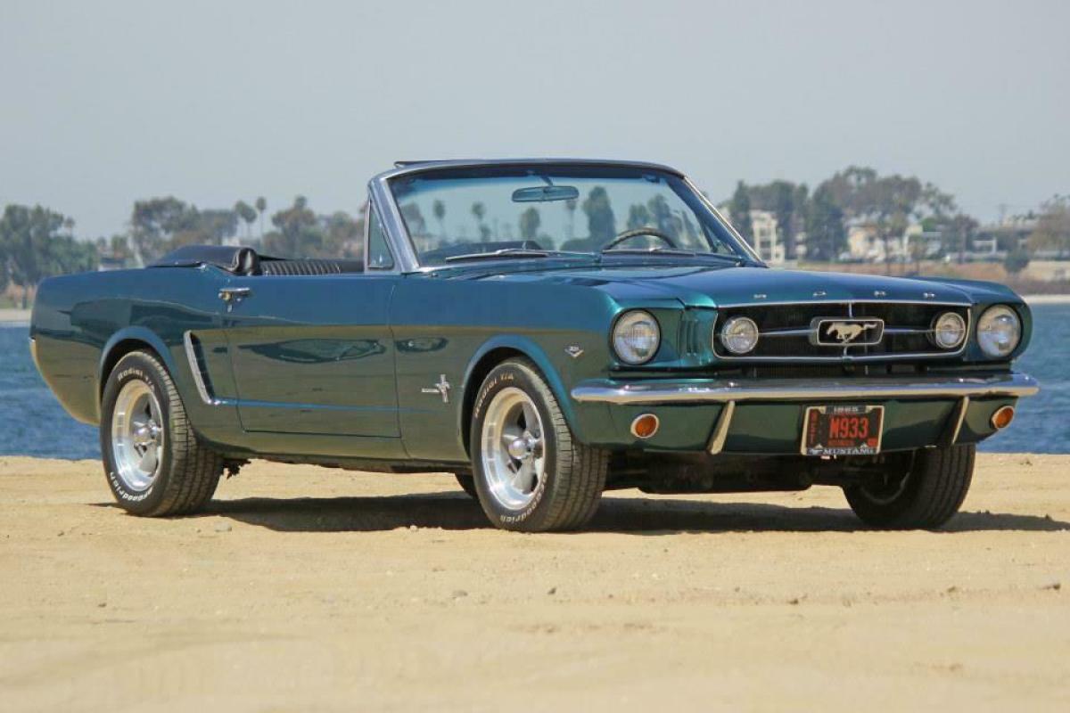 1965 Ford Mustang Convertible - photo 2