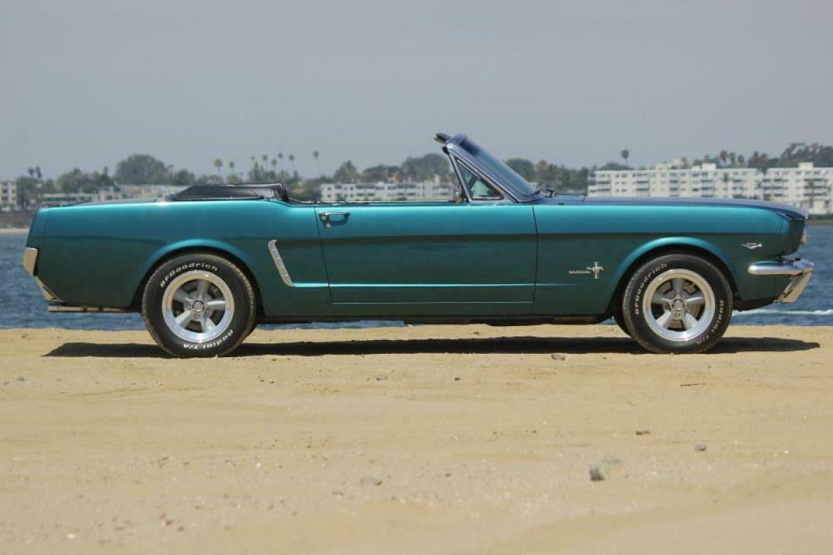1965 Ford Mustang Convertible - photo 3