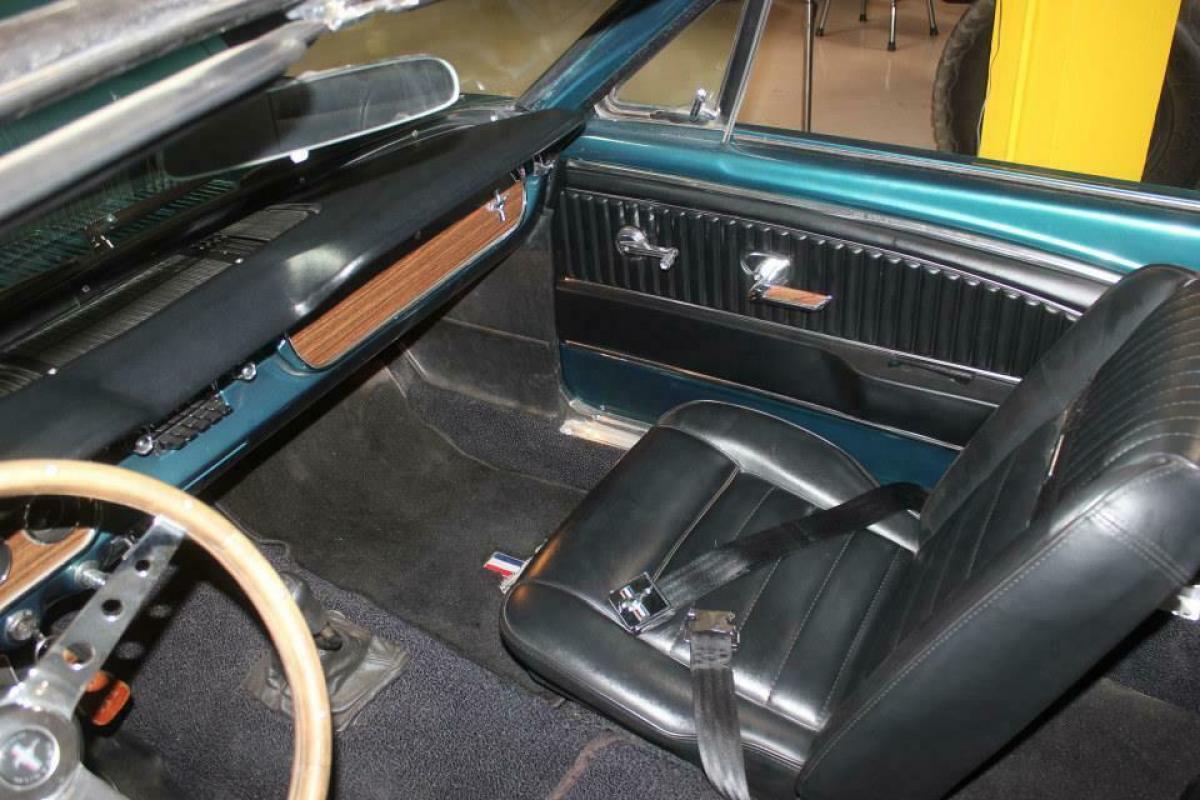 1965 Ford Mustang Convertible - photo 8
