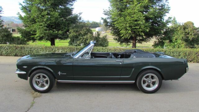 1965 Ford Mustang convertible - photo 10
