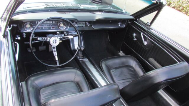 1965 Ford Mustang convertible - photo 12