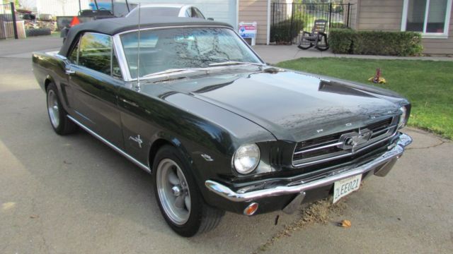 1965 Ford Mustang convertible - photo 4