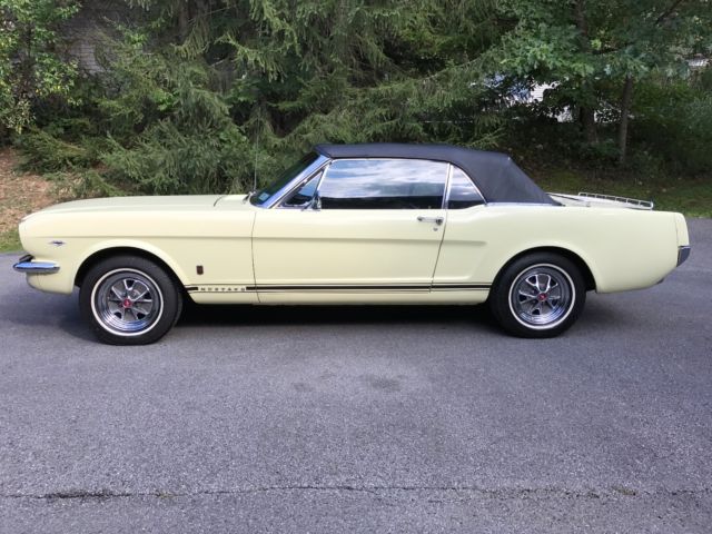 1965 Ford Mustang - photo 2