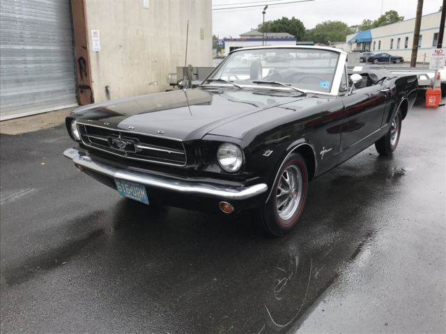1965 Ford Mustang Convertible loaded with air conditioning NO RESERVE 1965 Ford Mustang Convertible