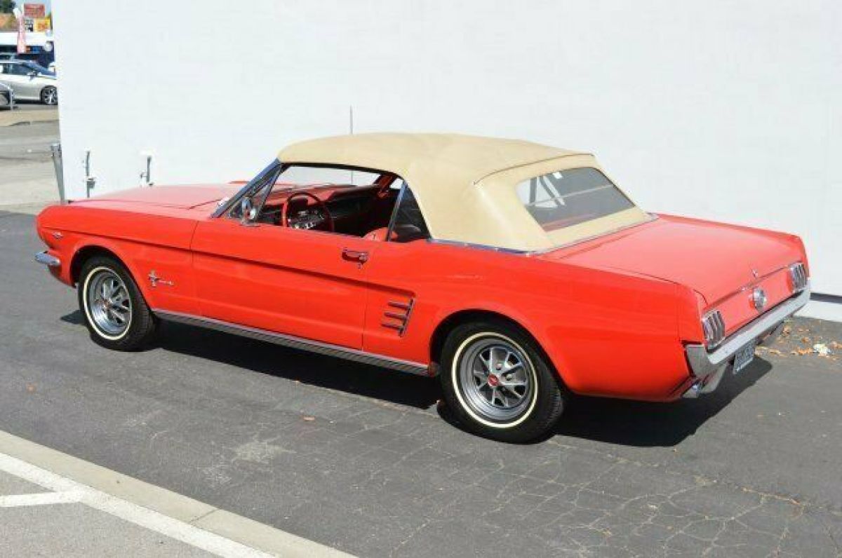 1965 Ford Mustang - photo 3