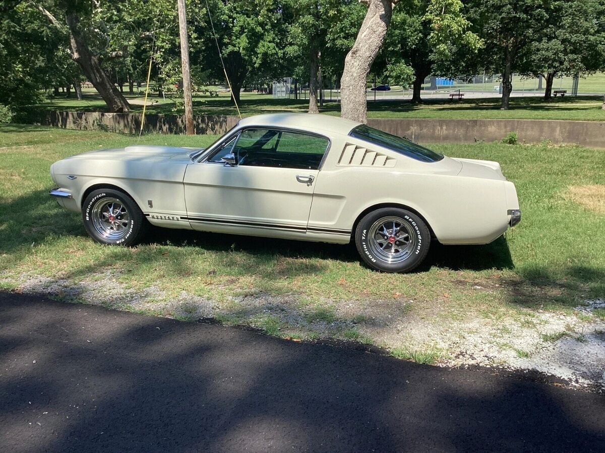 1965 Ford Mustang GT Fastback - photo 3