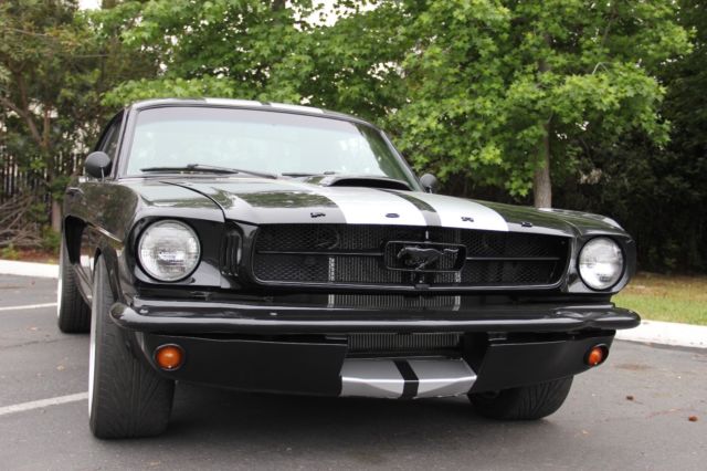 1965 Ford Mustang - photo 2