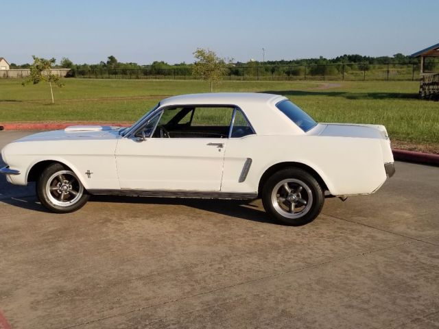 1965 ford mustang coupe v8 auto 9" disc rear serpantine 3g alt Torque D driver 1965 Ford Mustang V8 auto