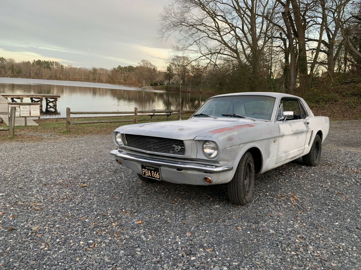 1965 Ford Mustang Coupe White RWD Automatic 1965 Ford Mustang