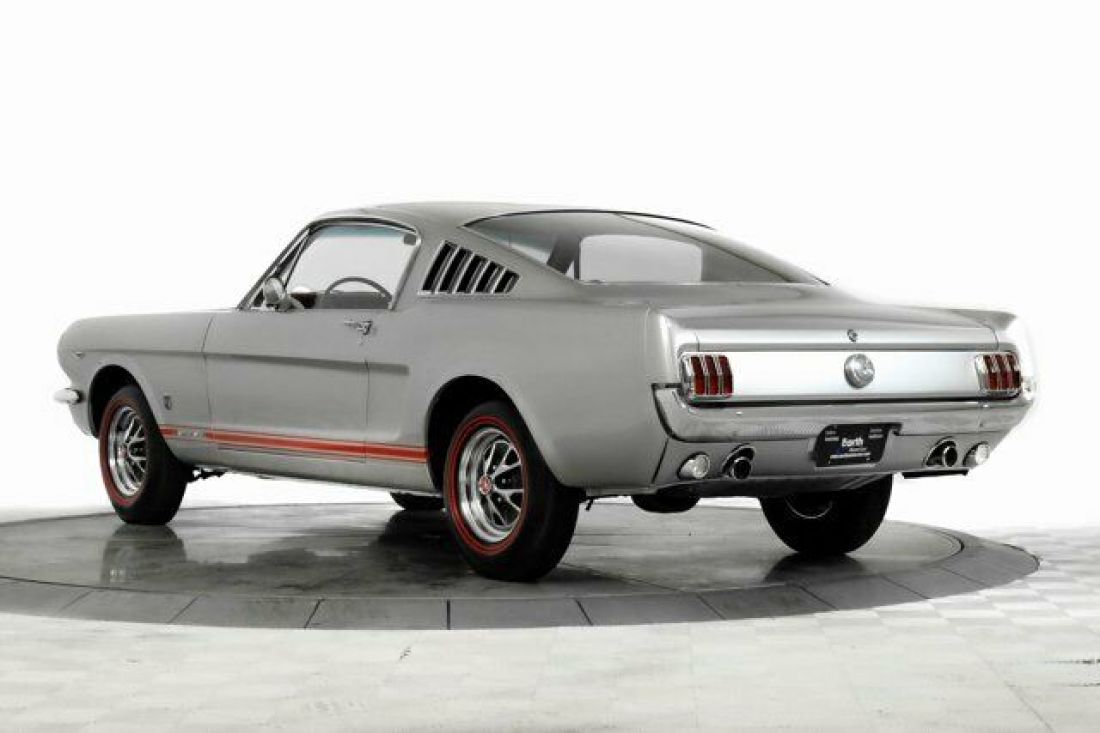 1965 Ford Mustang Fastback - photo 8