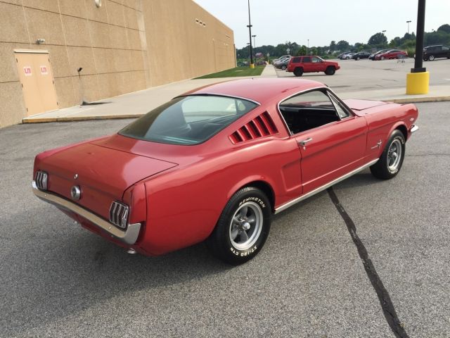 1965 Ford Mustang 2+2 fastback - photo 4