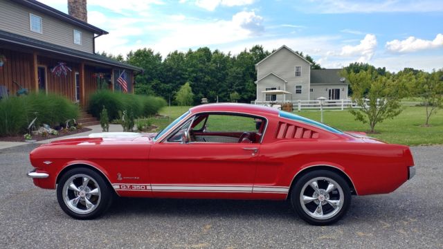 1965 Ford Mustang 2+2 FASTBACK - photo 2