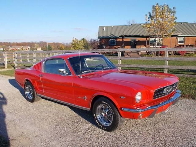 1965 Ford Mustang Fastback 2+2 - photo 2