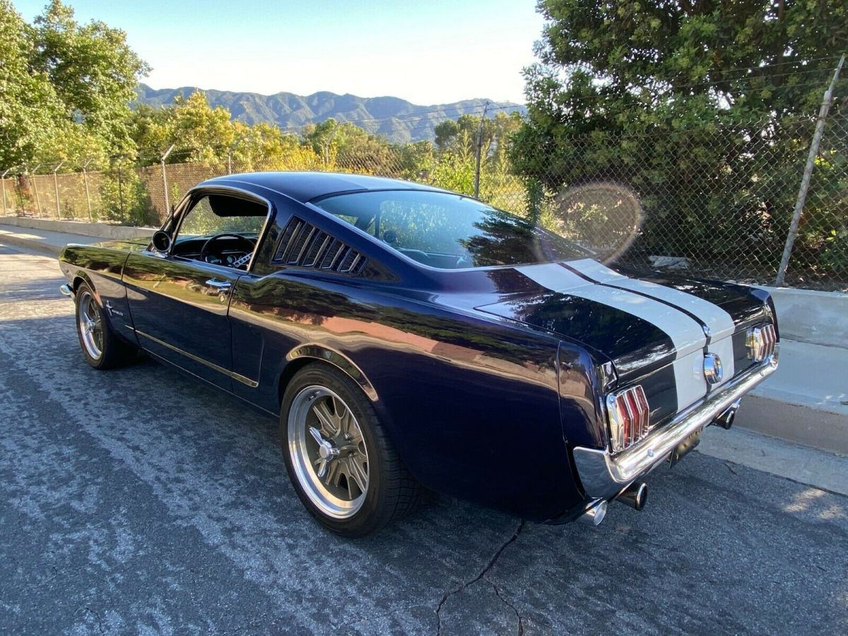 1965 Ford Mustang Fastback - photo 2