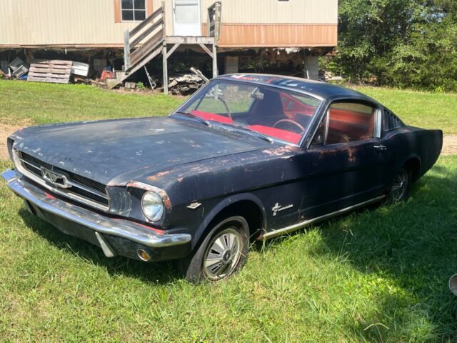 1965 Ford Mustang Fastback 2 + 2 - photo 2