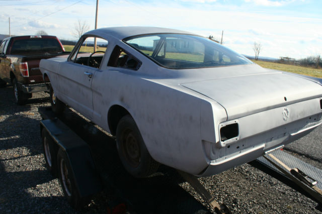 1965 Ford Mustang Base Fastback 2-Door - photo 2