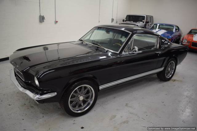 1965 Ford Mustang - photo 2