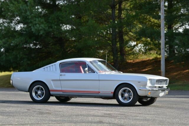 1965 Ford Mustang -- - photo 9