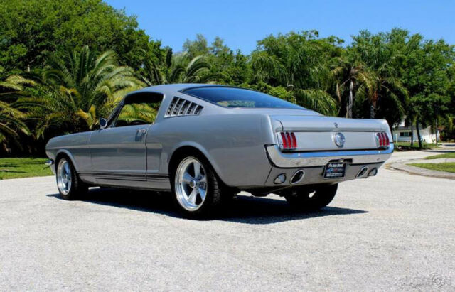 1965 Ford Mustang FASTBACK RESTOMOD AIR CONDITION - photo 11