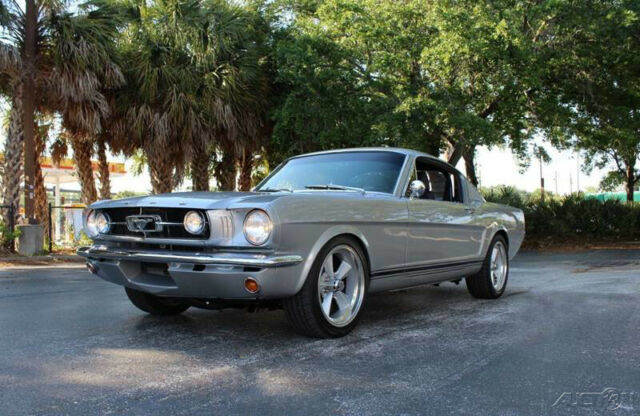 1965 Ford Mustang FASTBACK RESTOMOD AIR CONDITION - photo 13