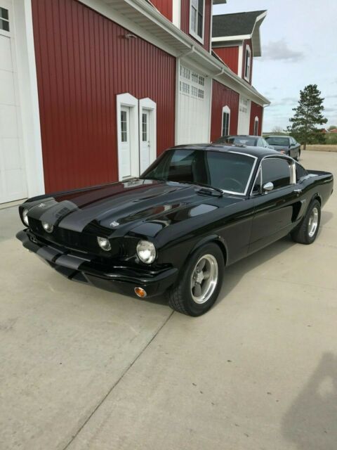 1965 Ford Mustang - photo 3