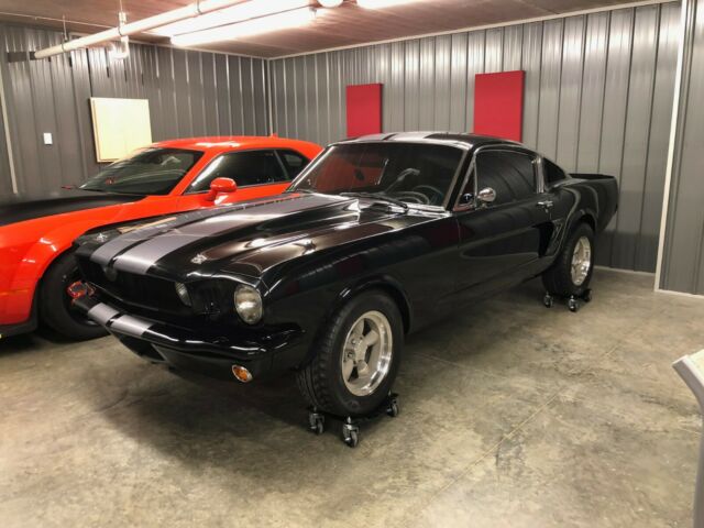 1965 Ford Mustang - photo 4