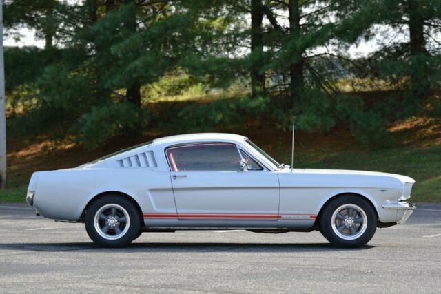 1965 Ford Mustang -- - photo 10