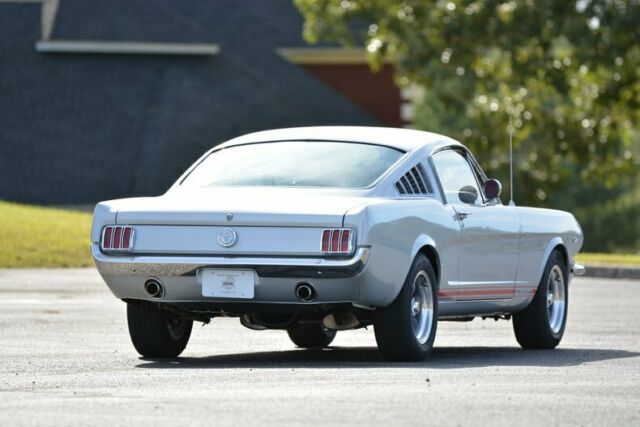 1965 Ford Mustang -- - photo 12