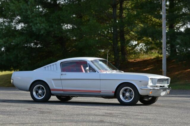 1965 Ford Mustang -- - photo 8