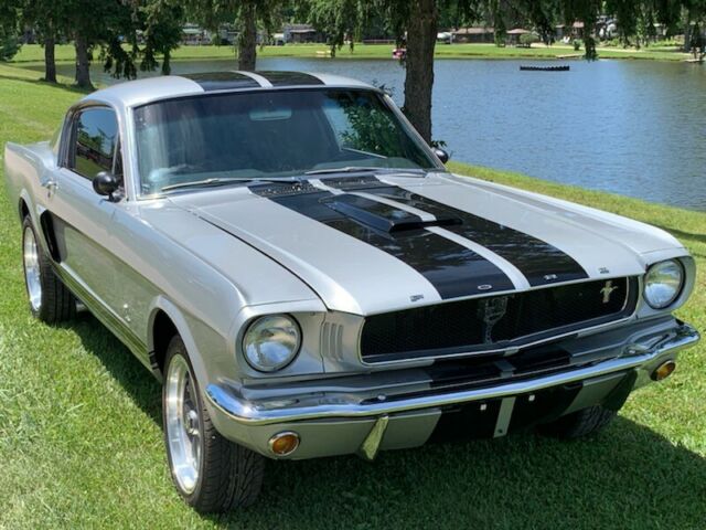 1965 Ford Mustang - photo 11