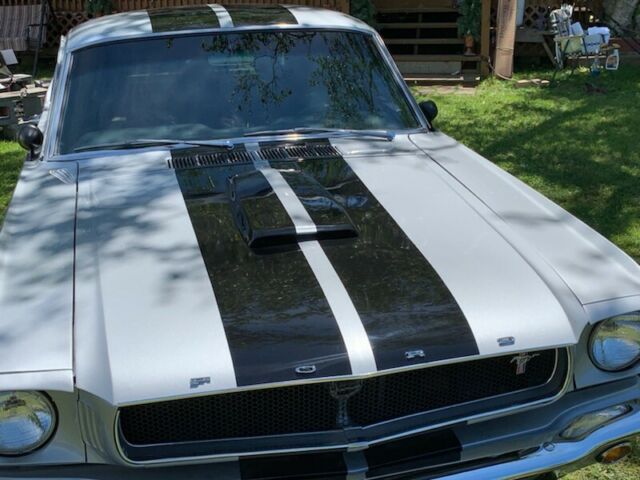 1965 Ford Mustang - photo 2