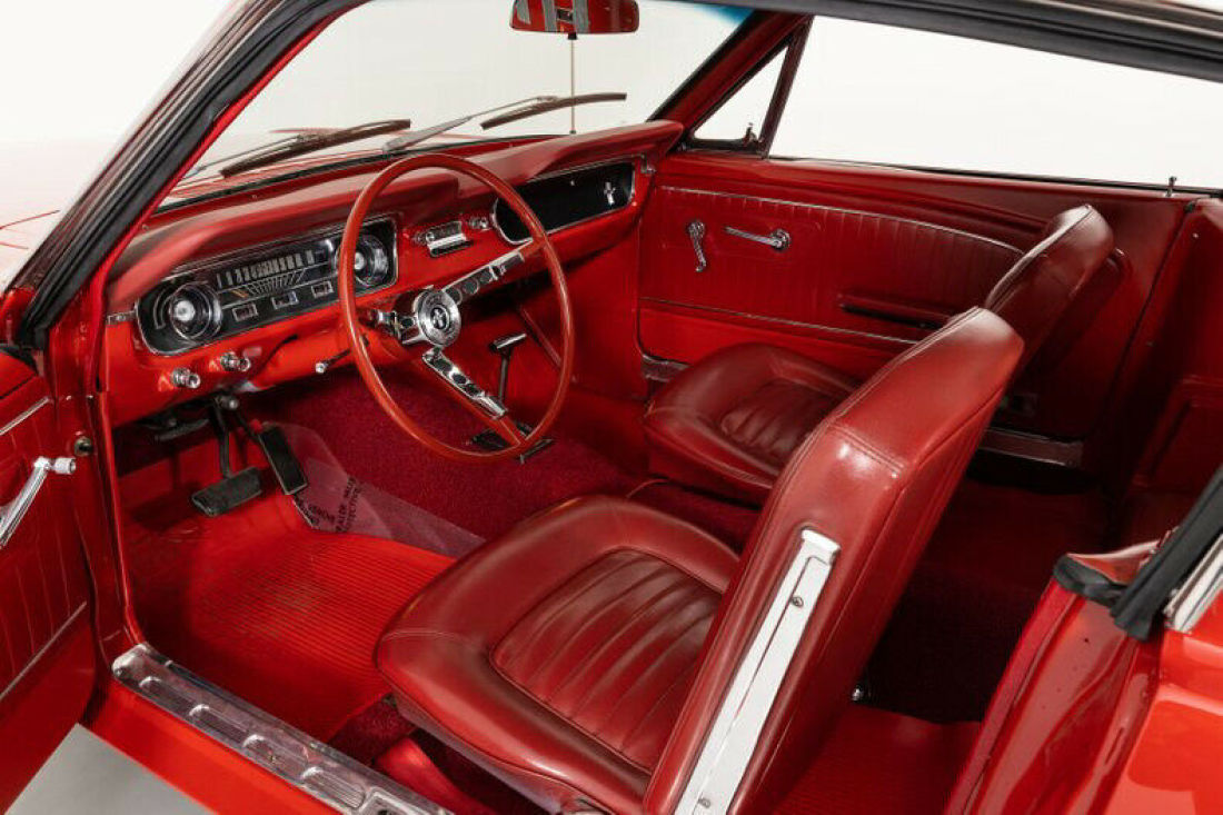 1965 Ford Mustang Fastback - photo 2