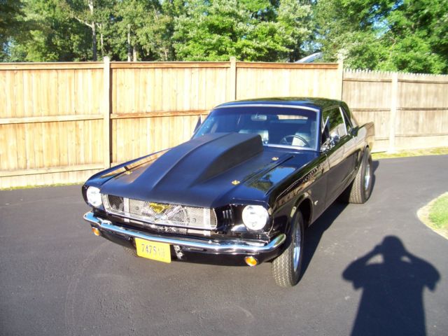 1965 Ford Mustang custom - photo 2