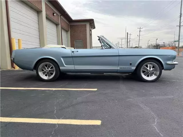 1965 Ford Mustang GT Convertible factory v8 fully loaded 1965 Ford Gt 2 door
