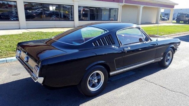 1965 Ford Mustang - photo 2